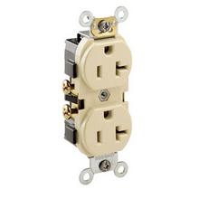 Leviton CR20-IS - 5-20R COMM GRD SIDE WIRE RCP NRW  IV